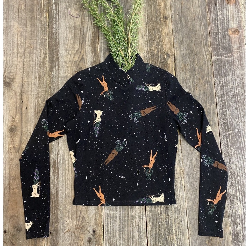 Field Day witchy black mock neck -SMALL